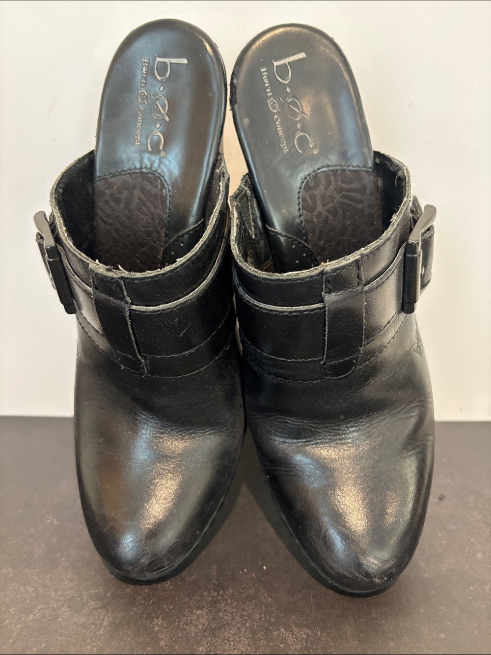 b.o.c. Black Leather Buckle Slip-On Mules sz 7